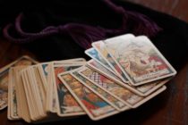 Miten Tarot-korttien tulkinta voi kertoa niin paljon?